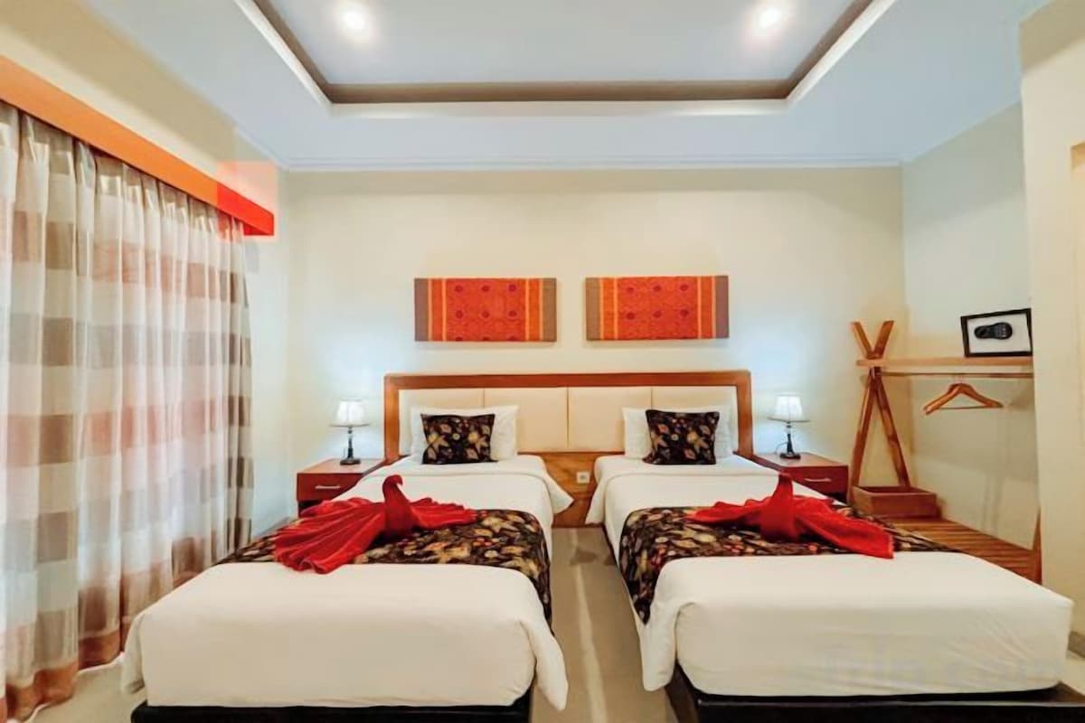 In-room safe, desk, blackout curtains, soundproofing