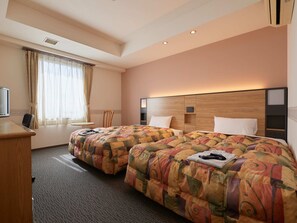 Desk, free WiFi, bed sheets - Gamagori Hotel (Gamagori)