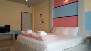 Family Room | Minibar, blackout drapes, rollaway beds, free WiFi - Juntima Place at Amphawa (Amphawa)