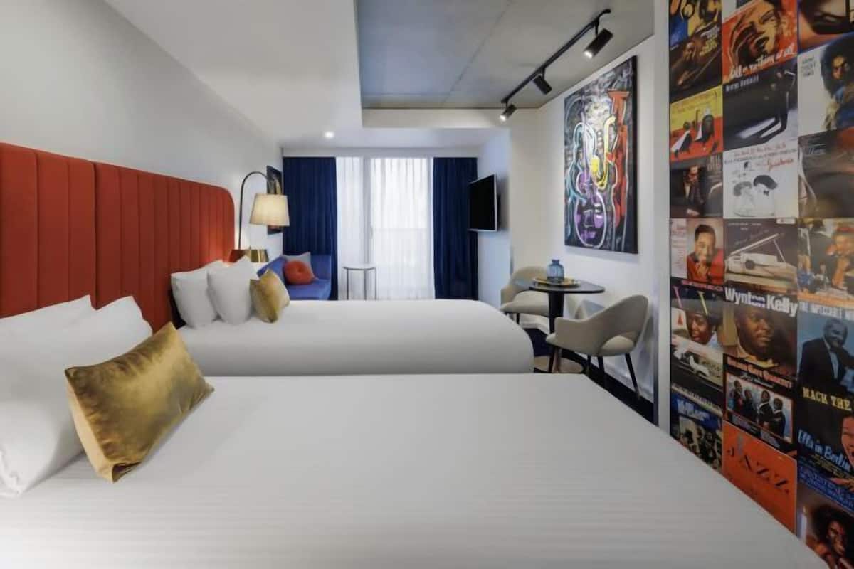 1 bedroom, premium bedding, pillow-top beds, minibar
