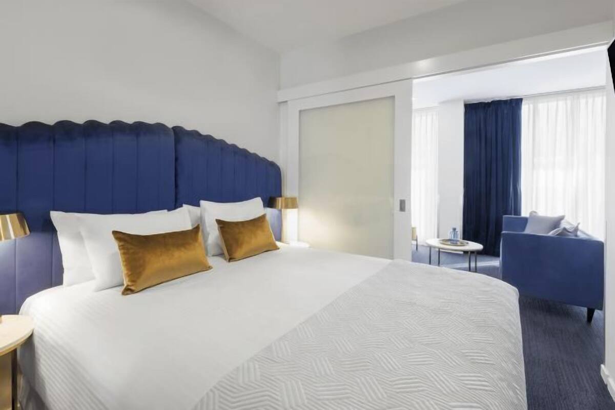 Premium bedding, pillowtop beds, minibar, in-room safe