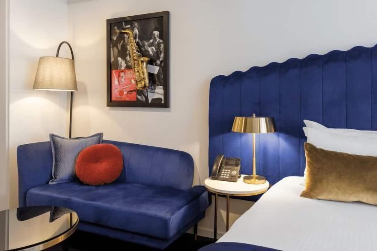 1 bedroom, premium bedding, pillow-top beds, minibar