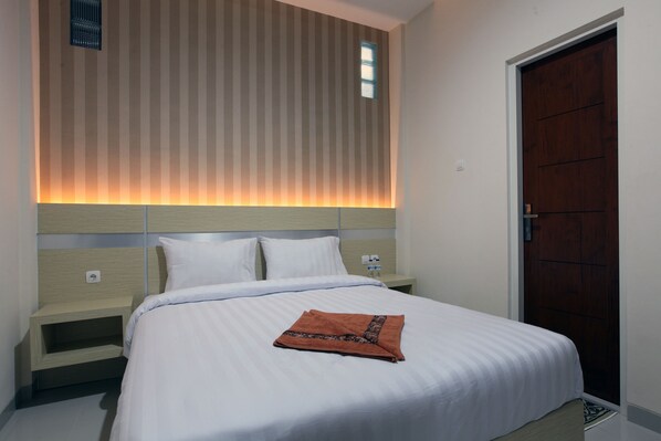 Deluxe Double or Twin Room | Desk, free WiFi