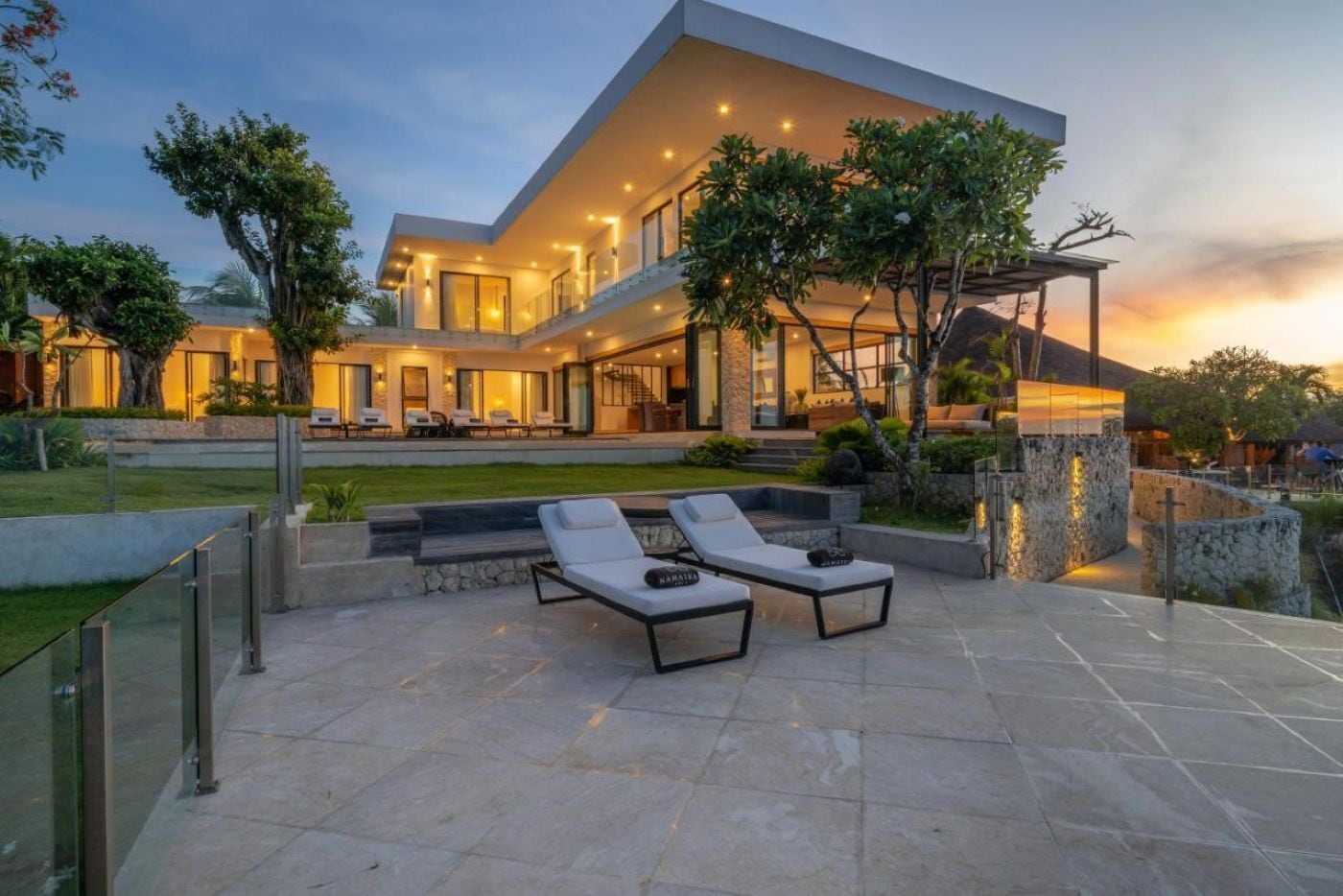 Namaskar Villa - Five-bedroom Villa With Private Pool And Sea View | Minibar, safe på rommet, individuelt dekorert og individuelt innredet