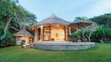 Deluxe Bungalow | Terrace/patio