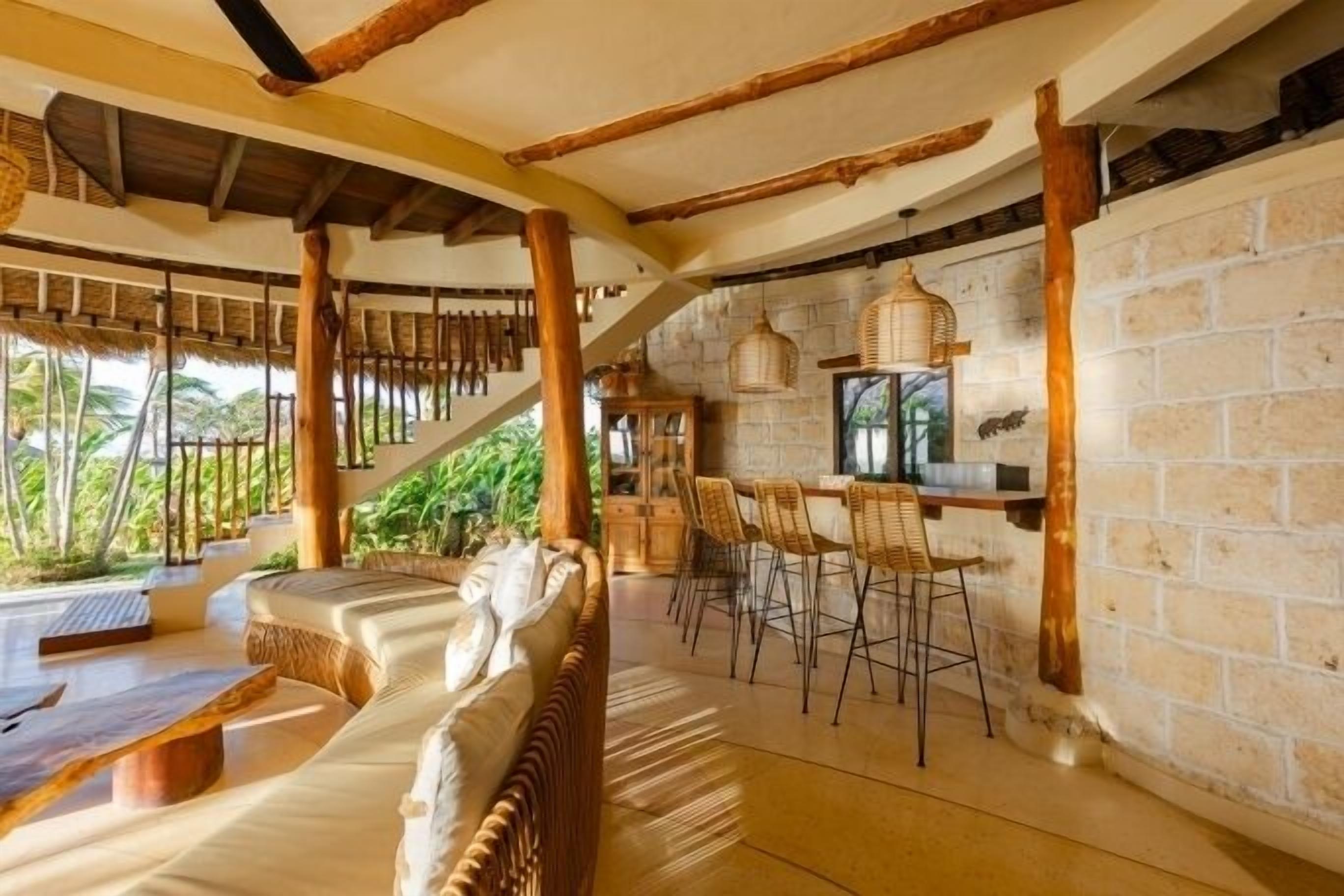 Three-Bedroom Villa with Private Pool and Sea View | منطقة المعيشة