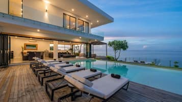 Namaskar Villa - Five-bedroom Villa With Private Pool And Sea View | Área de estar