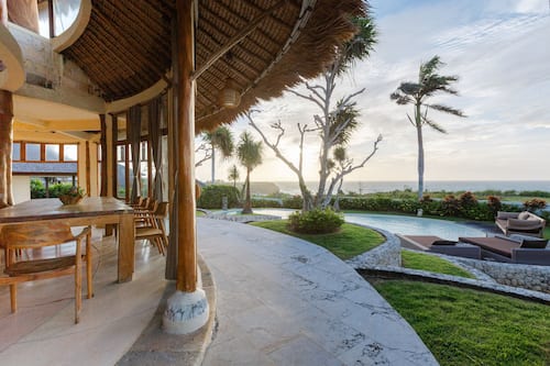 Three-Bedroom Villa with Private Pool and Sea View | Aire de séjour