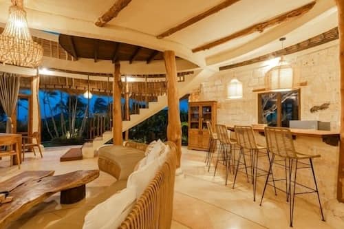 Three-Bedroom Villa with Private Pool and Sea View | Aire de séjour