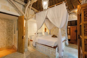 Classic Lodge | Minibar, in-room safe, individually decorated, individually furnished - La Joya Balangan Resort (Jimbaran)