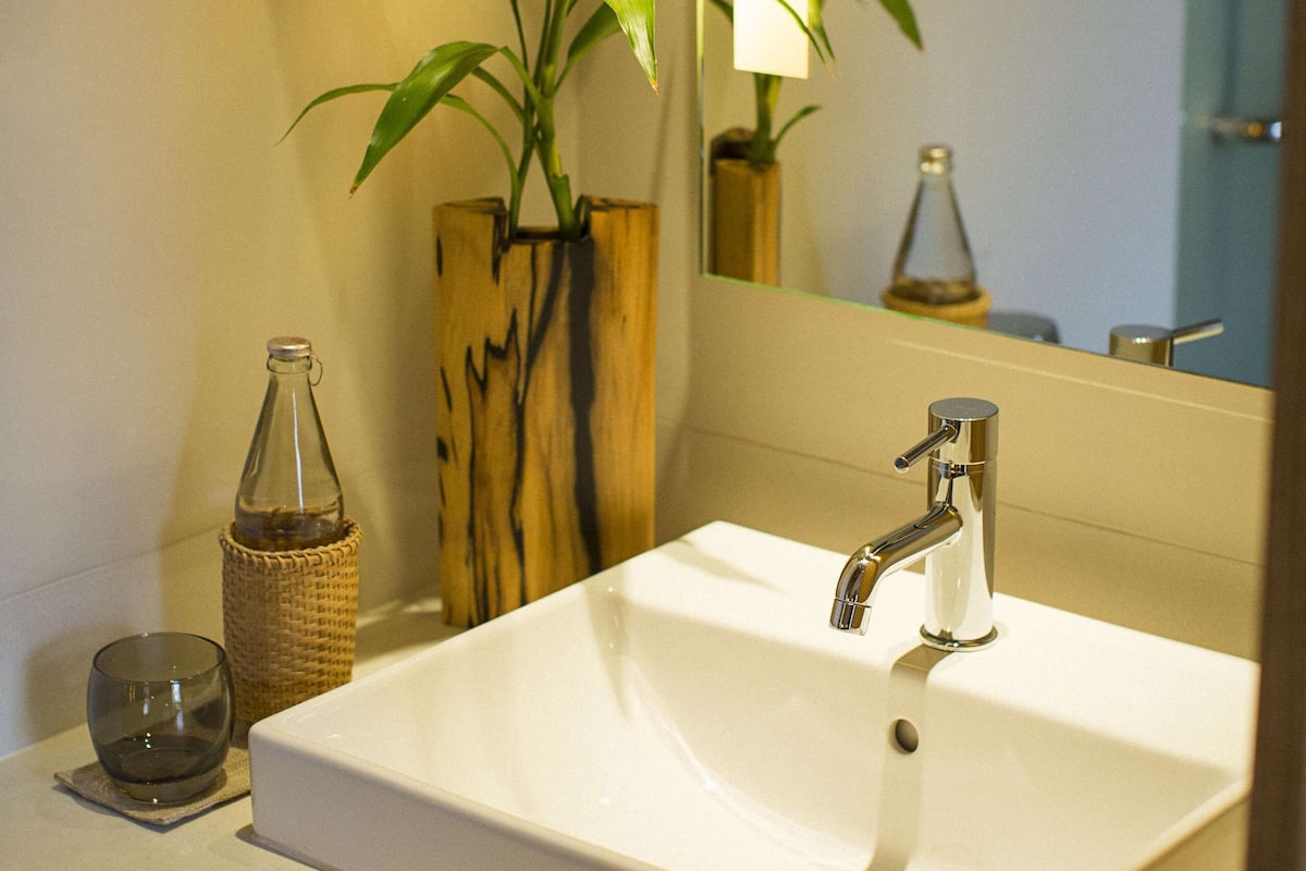 deluxe room (avani) | room amenity