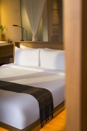Deluxe Room (AVANI) | Premium bedding, minibar, in-room safe, desk - Avani+ Luang Prabang Hotel (Luang Prabang)