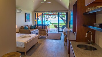 Luxury Waterfront Villa | Private kitchen | Coffee/tea maker, electric kettle