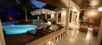 Coconut Paradise Holiday Villas