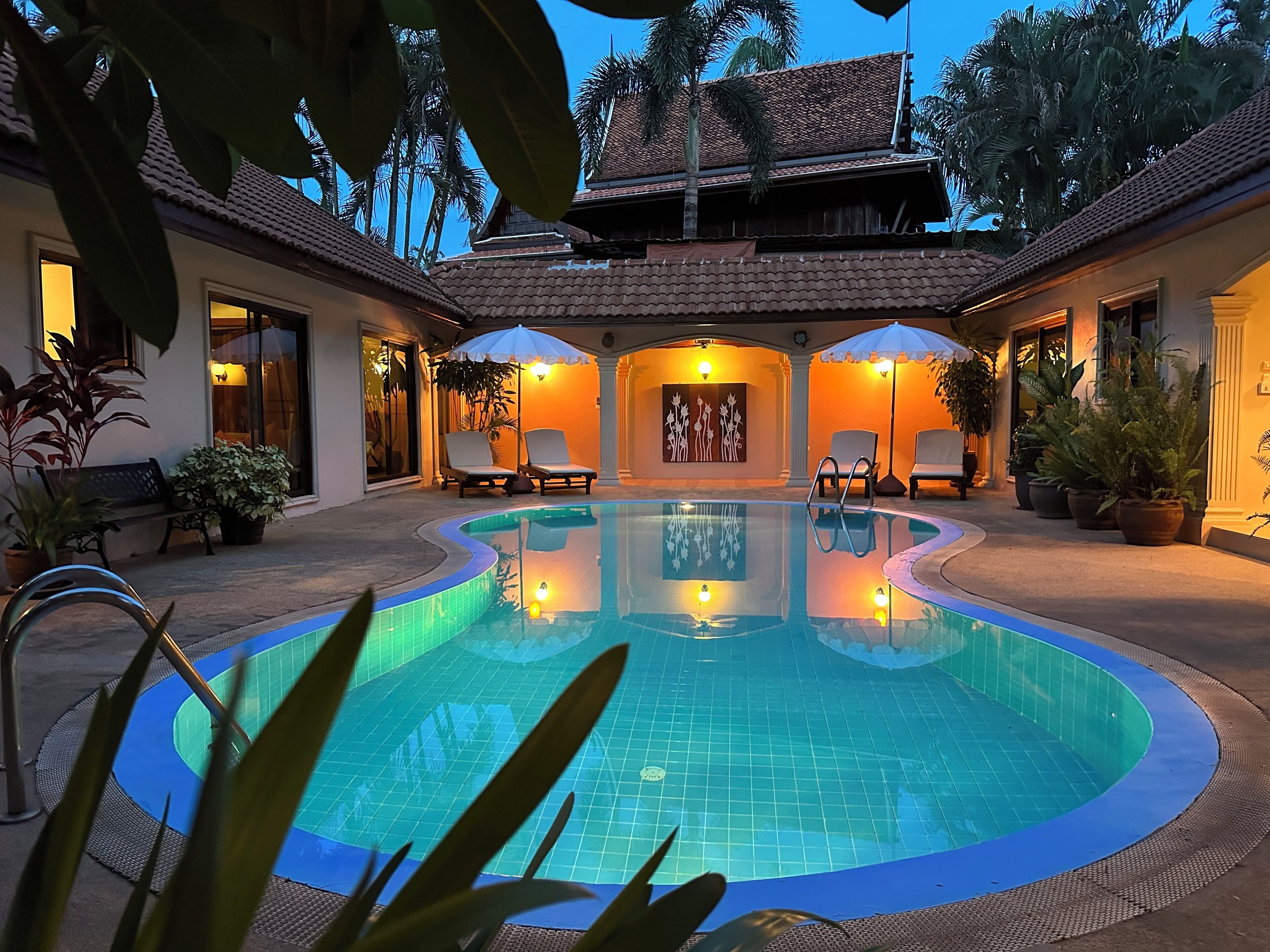 حمّام سباحة خارجي