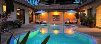 Coconut Paradise Holiday Villas