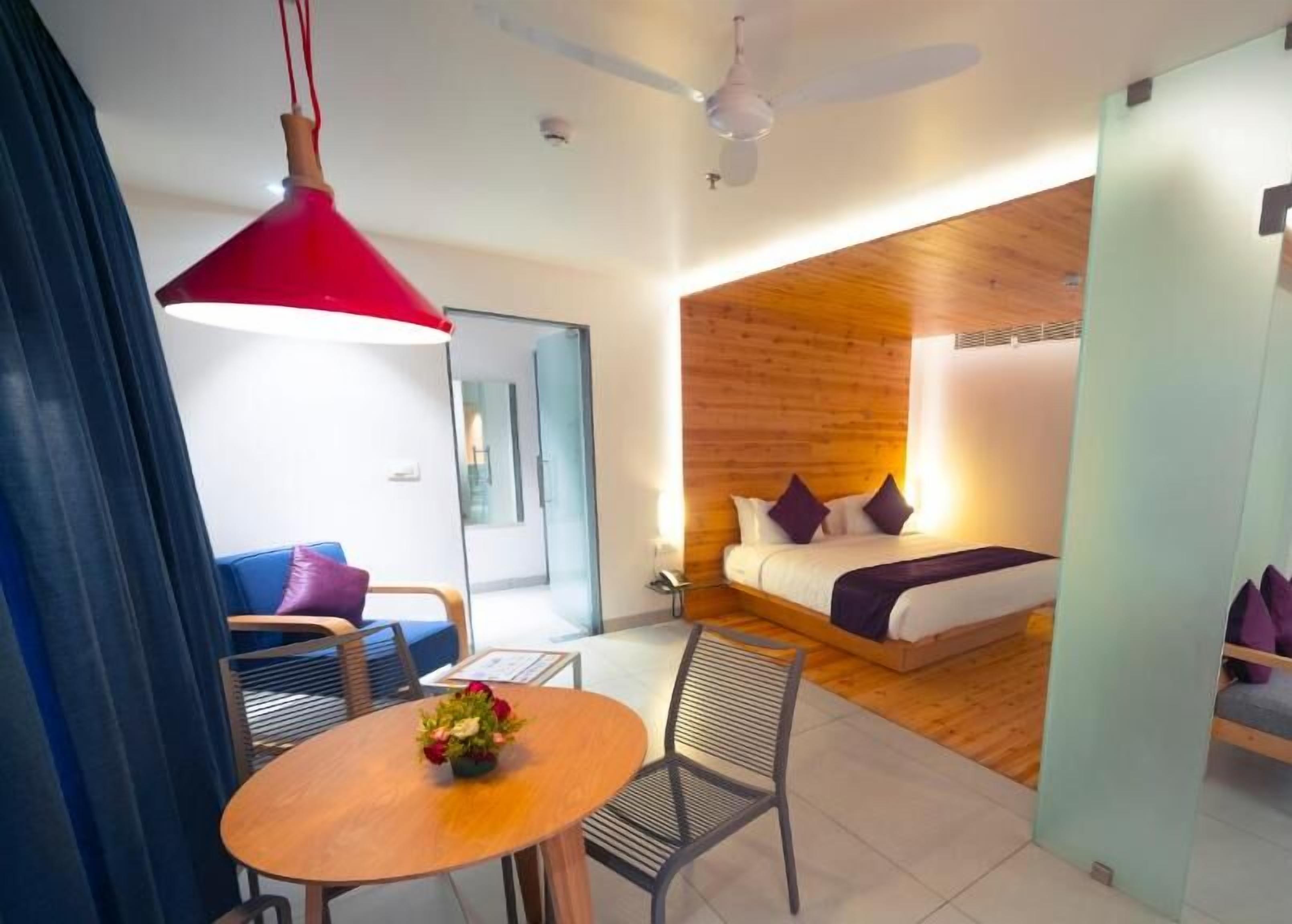 Premium bedding, minibar, in-room safe, desk
