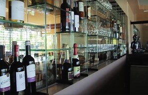 酒吧（店内）
