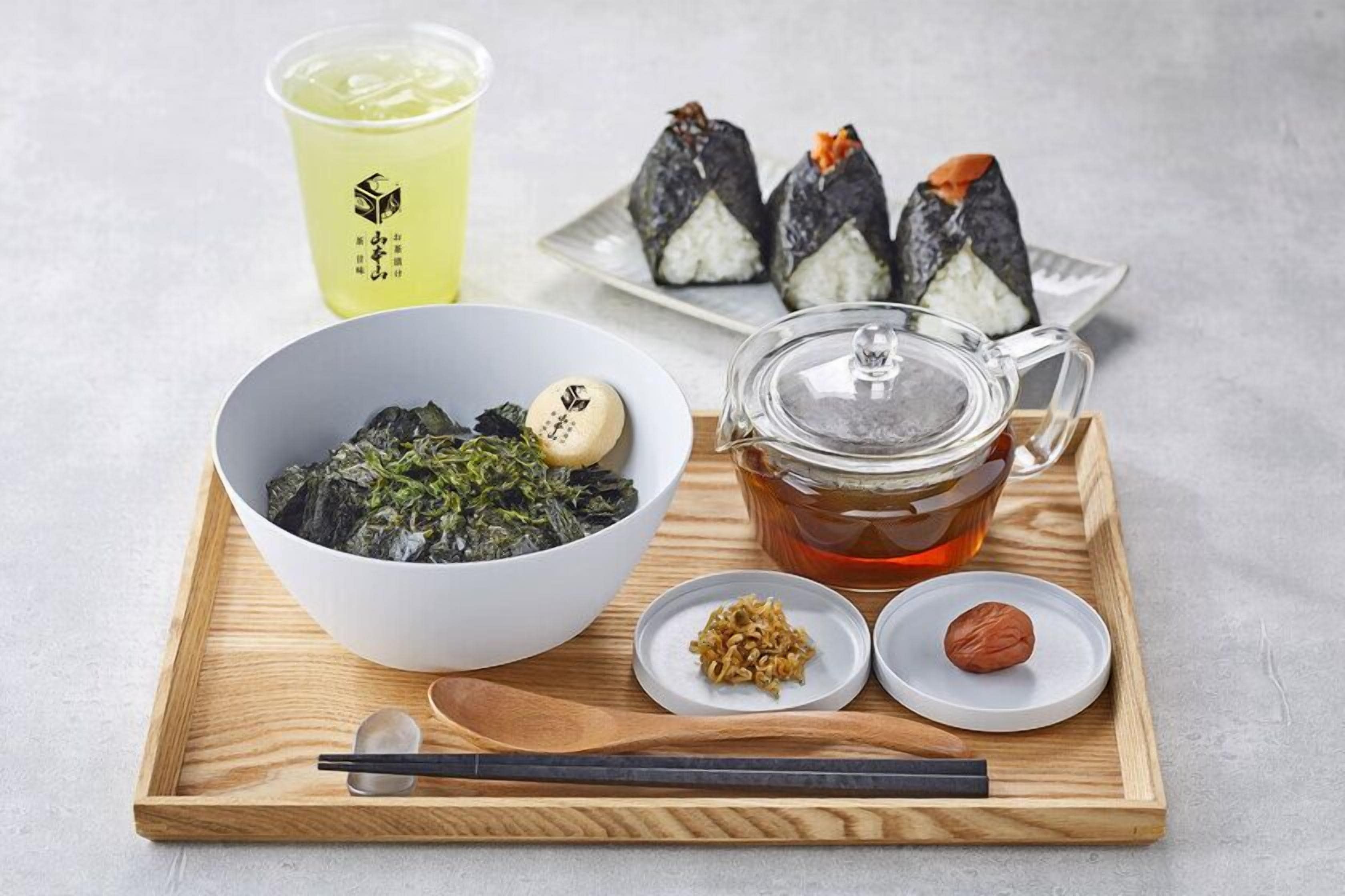 daily cooked-to-order breakfast (jpy 1000 per person)