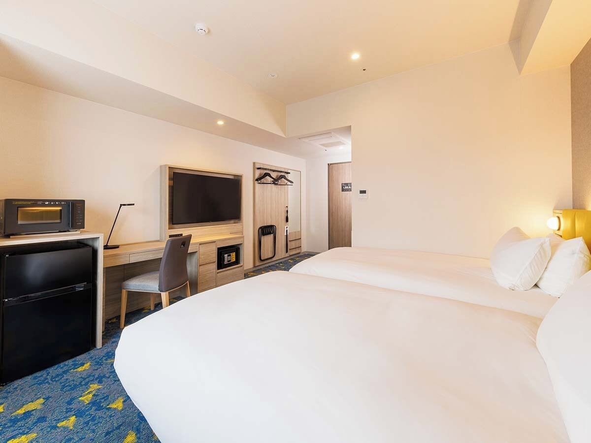 1 bedroom, desk, free wifi