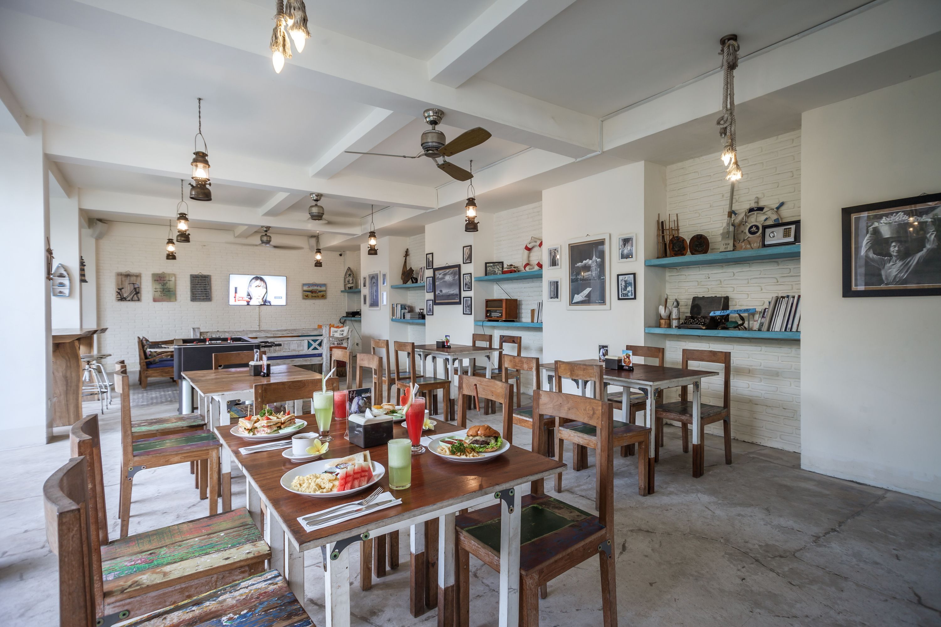 Café da manhã inglês todos os dias mediante uma taxa