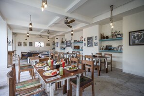 Sarapan Inggeris setiap hari dengan fi 