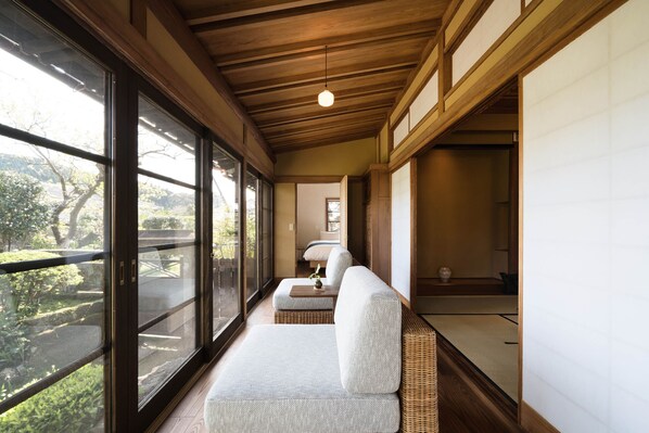 Rumah (Katsume-tei, No Outdoor Hot Spring) | Brankas dan didekorasi berbeda-beda