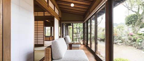 Casa (Katsume-tei, No Outdoor Hot Spring) | Caja fuerte, decoración individual, mobiliario individual y wifi gratis