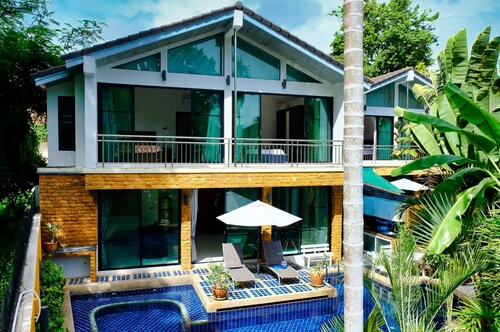 4poolvillas