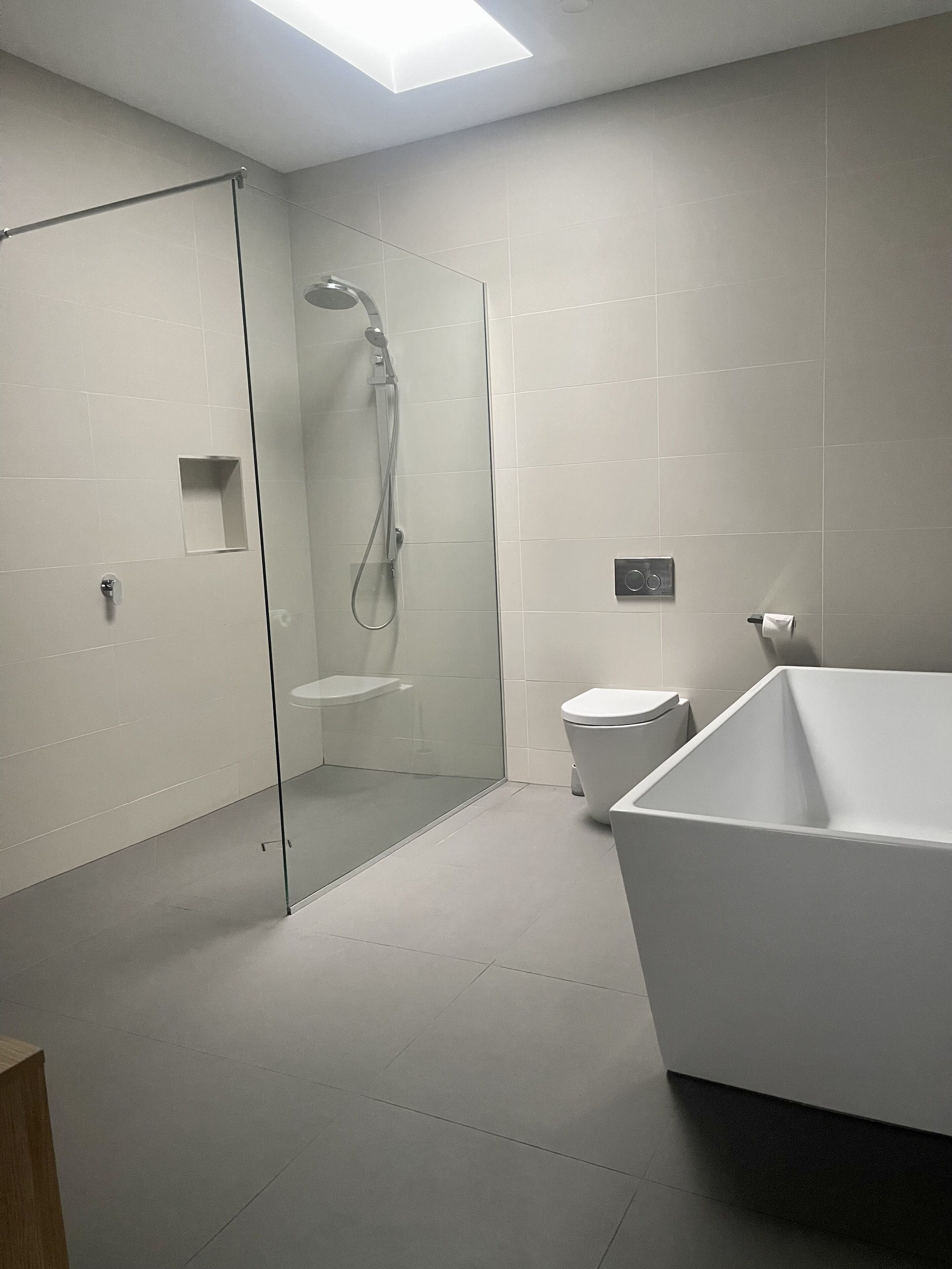 free toiletries, towels