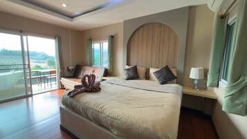 Habitación Deluxe, 1 cama King size, para no fumadores, vista al río | Escritorio, wifi gratis, ropa de cama y acceso para silla de ruedas