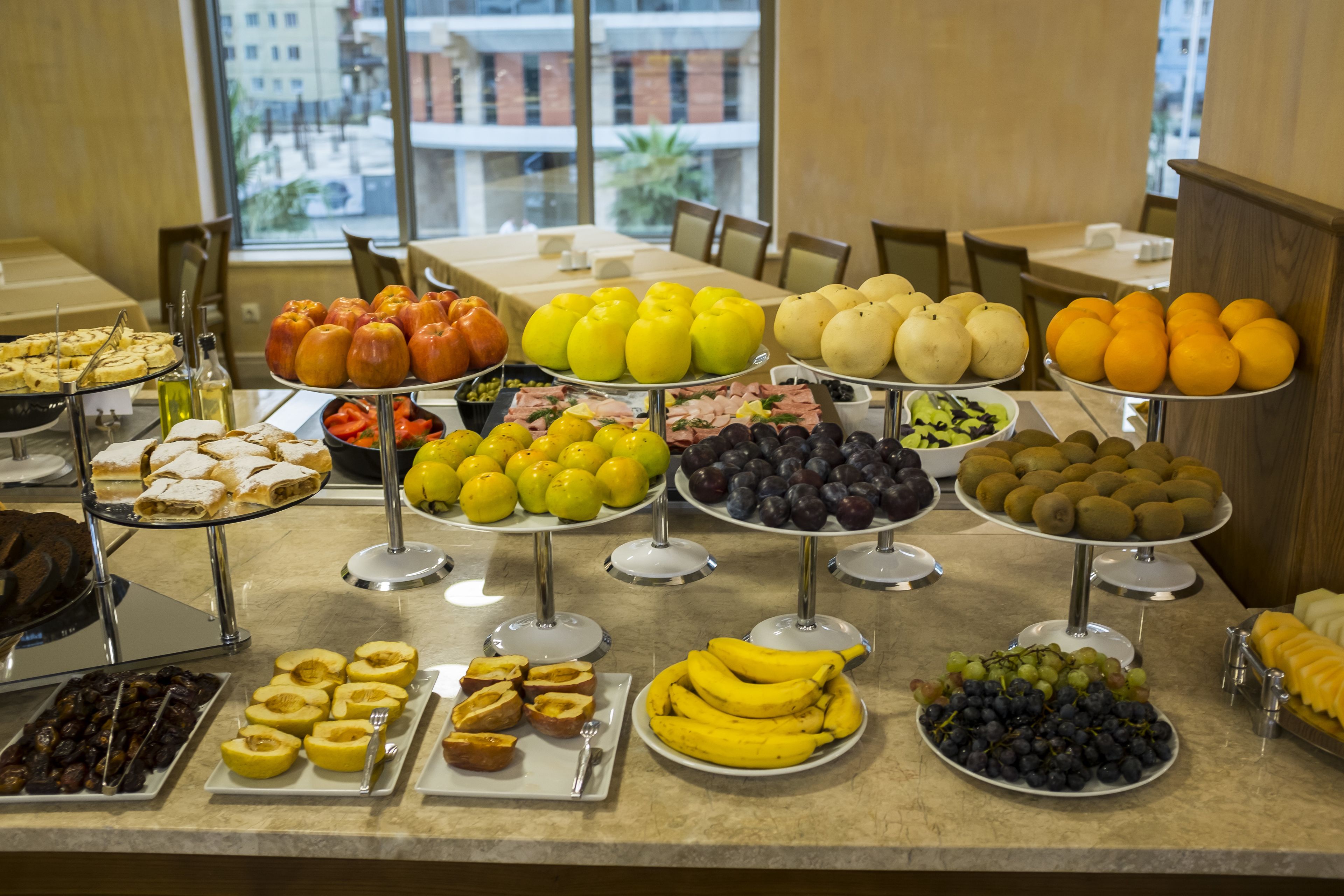 daily buffet breakfast (usd 15 per person)