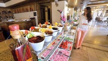 Daily buffet breakfast (EUR 15 per person)