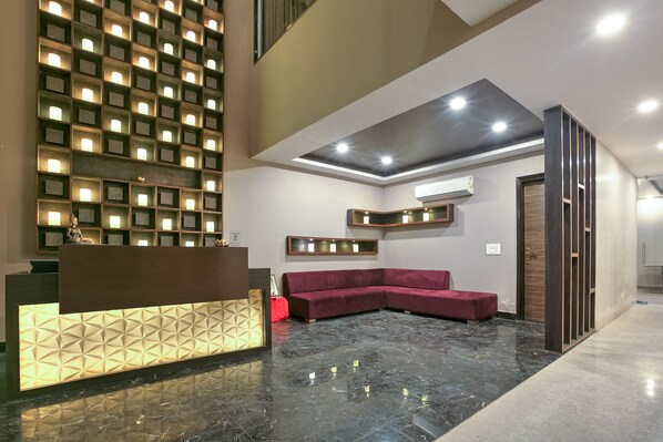 Lobby - Treebo Southwest Inn, Dwarka (New Delhi)