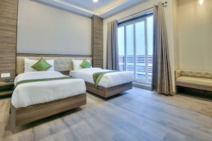 Deluxe Room | Desk, free WiFi - Treebo Southwest Inn, Dwarka (New Delhi)