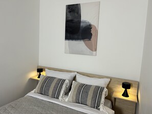 Basic Apartment, 1 Bedroom (13 Matera) | 각각 다른 스타일의 인테리어, 각각 다르게 가구 비치, 암막 커튼, 다리미/다리미판