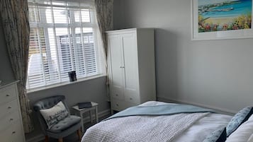 Premium bedding, iron/ironing board, free WiFi, bed sheets