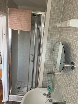 Studio, en-suite badkamer (Studio 7 - First Floor) | Badkamer | Handdoeken