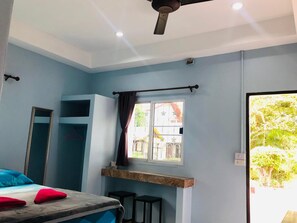 Free WiFi, bed sheets - Weekender Bungalow (Koh Samui)
