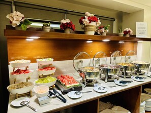 Breakfast, lunch, dinner served; local and international cuisine  - MySpace Hotel at BGC (Taguig)