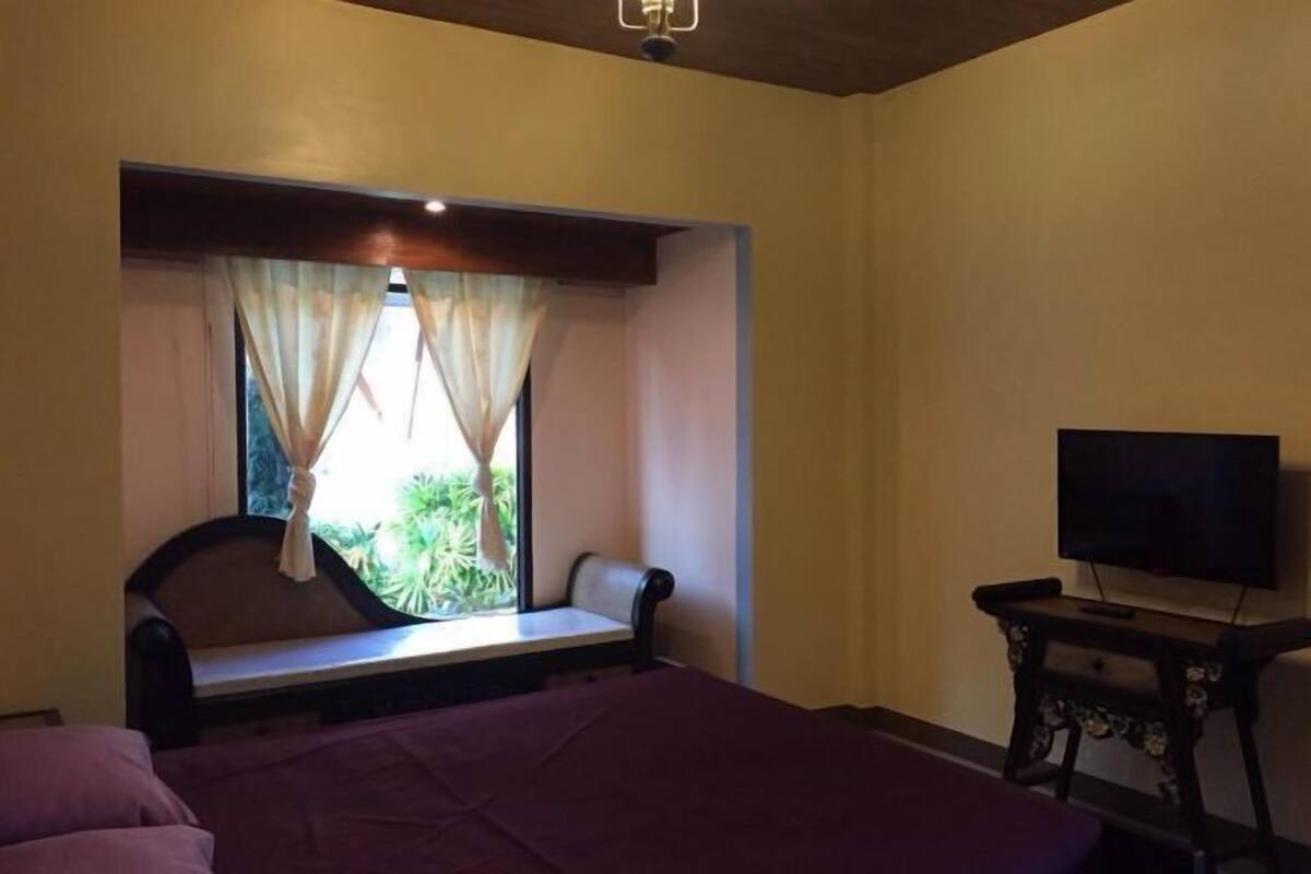 Schreibtisch, kostenloses WLAN