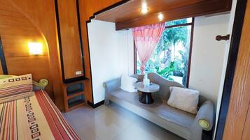 Standard Room | Living area | TV