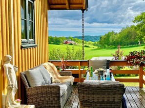 อพาร์ทเมนท์, 2 ห้องนอน (D/E) | ตู้นิรภัยในห้องพัก, พื้นที่ทำงานแบบใช้แล็ปท็อป, ผ้าม่านกันแสง