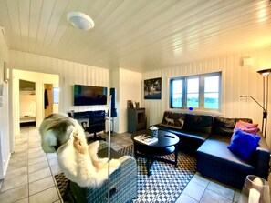 In-room safe, laptop workspace, blackout drapes, soundproofing - Sarpsborg Apartments (Sarpsborg)