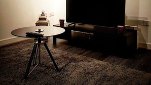 Luxury Apartment, 2 Bedrooms | Living room | Flat-screen TV - Luxury Two Bedroom Apartments (Luton)