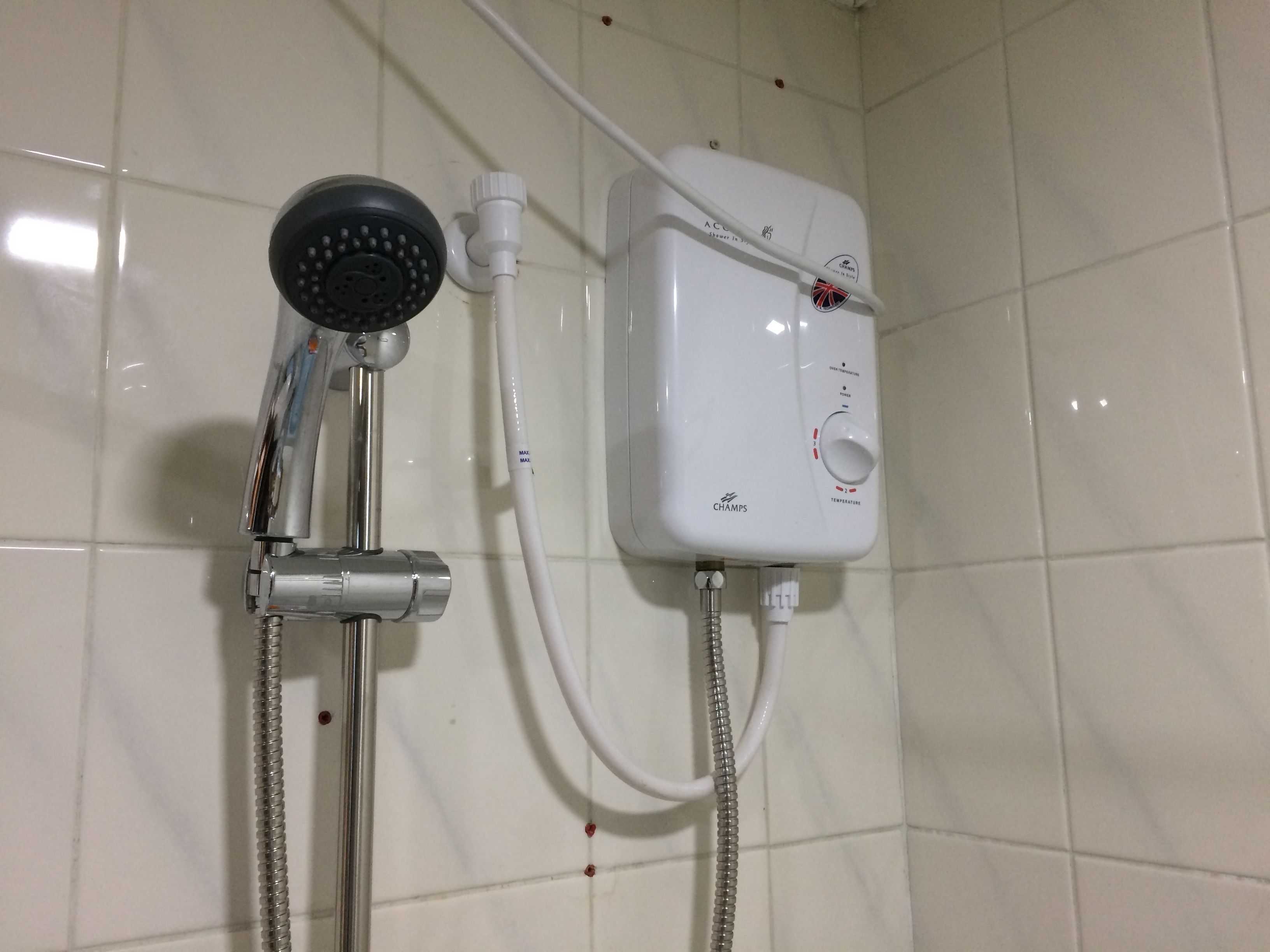 shared backpacker room | bathroom shower