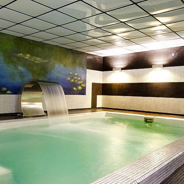 Piscina al coperto