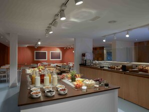 Daily buffet breakfast for a fee - Route Active Hotel (Los Realejos)