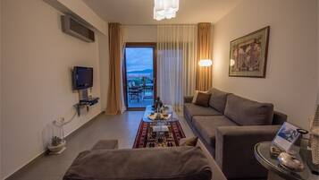 Vila, 3 quartos, vista para o mar | Área de estar | TV LCD, DVD player