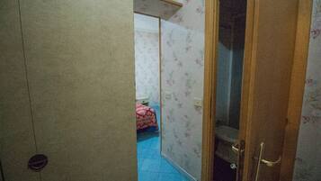 Tweepersoonskamer, en-suite badkamer | Uitzicht vanuit de kamer